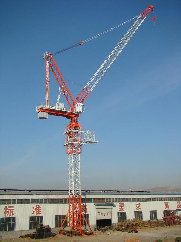 Luffing jib crane