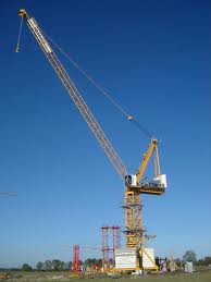 Luffing jib crane